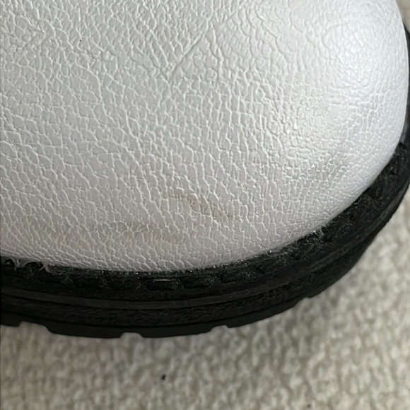 G by Guess White Lace Up Winter Wonderland Luxe Steampunk Combat Boots Size 8M - Picture 14 of 15